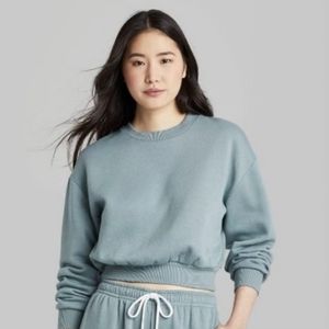 NWT Wild Fable Slate Blue Crop Crew Sweatshirt Junior Small